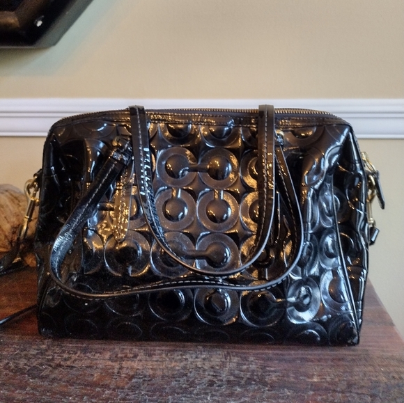 Coach Peyton Op Art Black Patent Leather Handbag H1381 F26962 - Picture 4 of 16